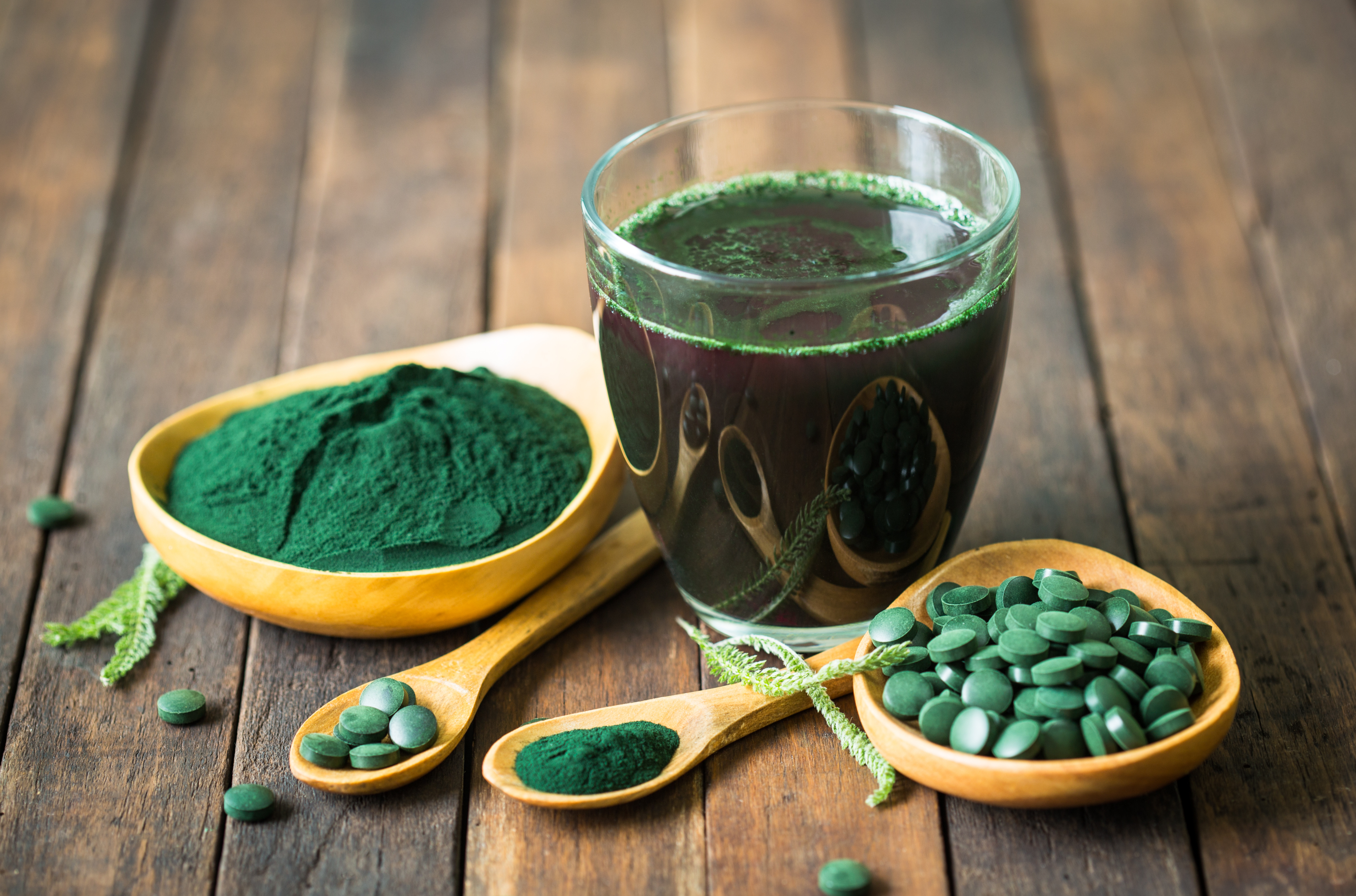 La spiruline est-elle une bonne source de vitamine B12 naturelle ?