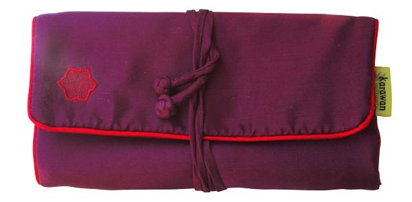 Pochette à bijoux en soie