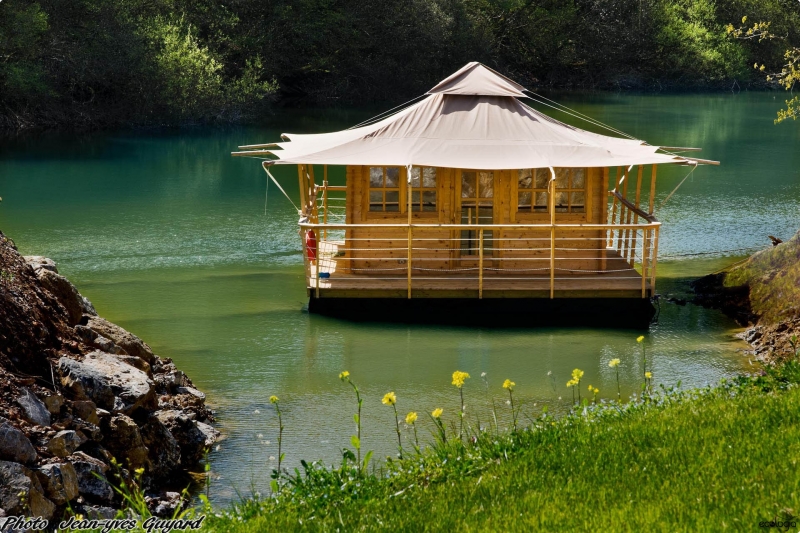 Séjour en Cabane Flottante